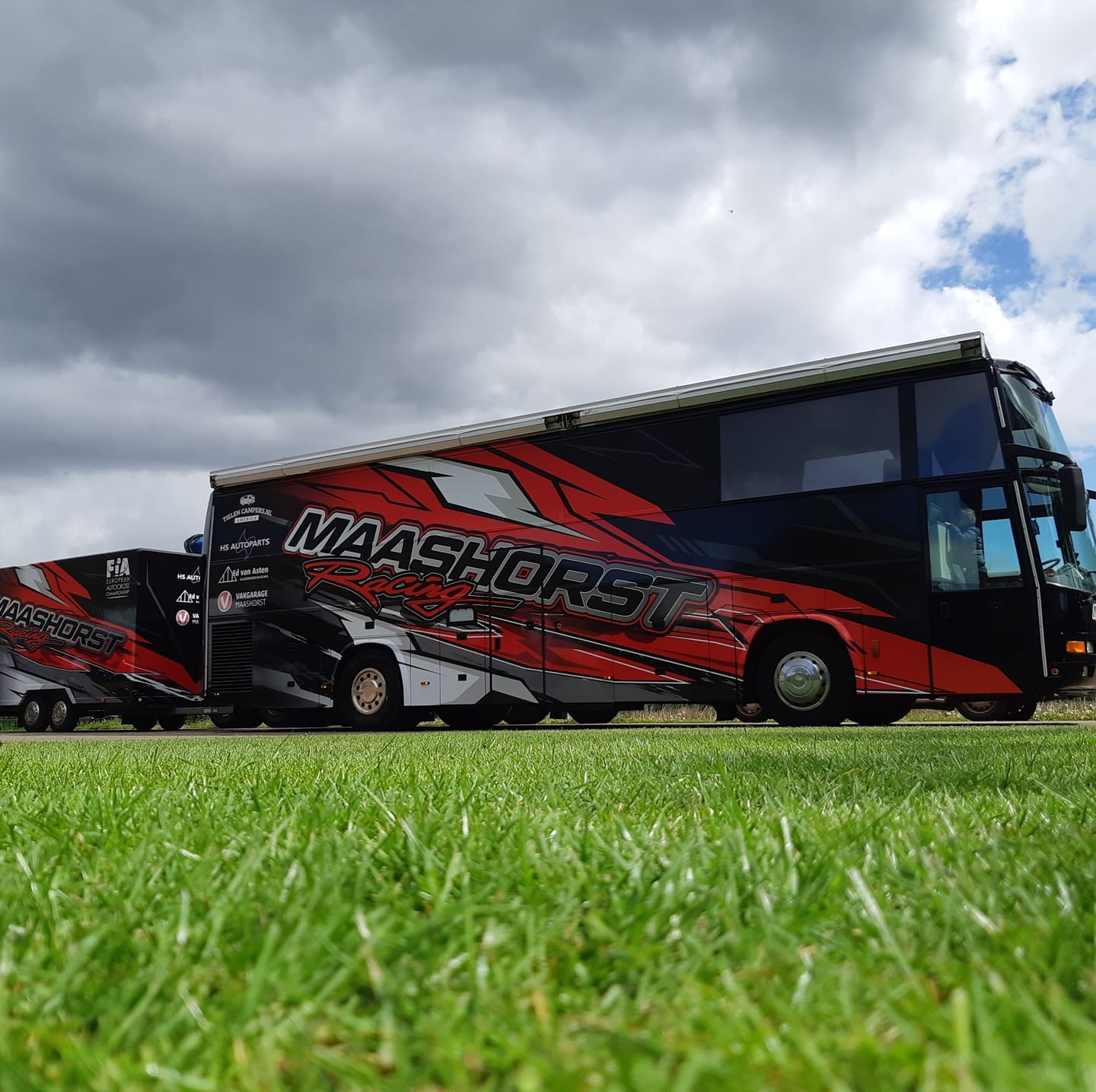 Maashorst Racing teambus